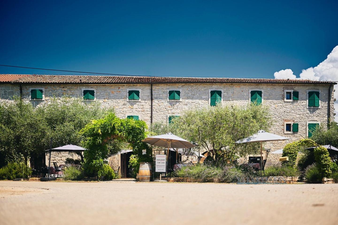 Casa Romantica La Parenzana Buje Esterno foto
