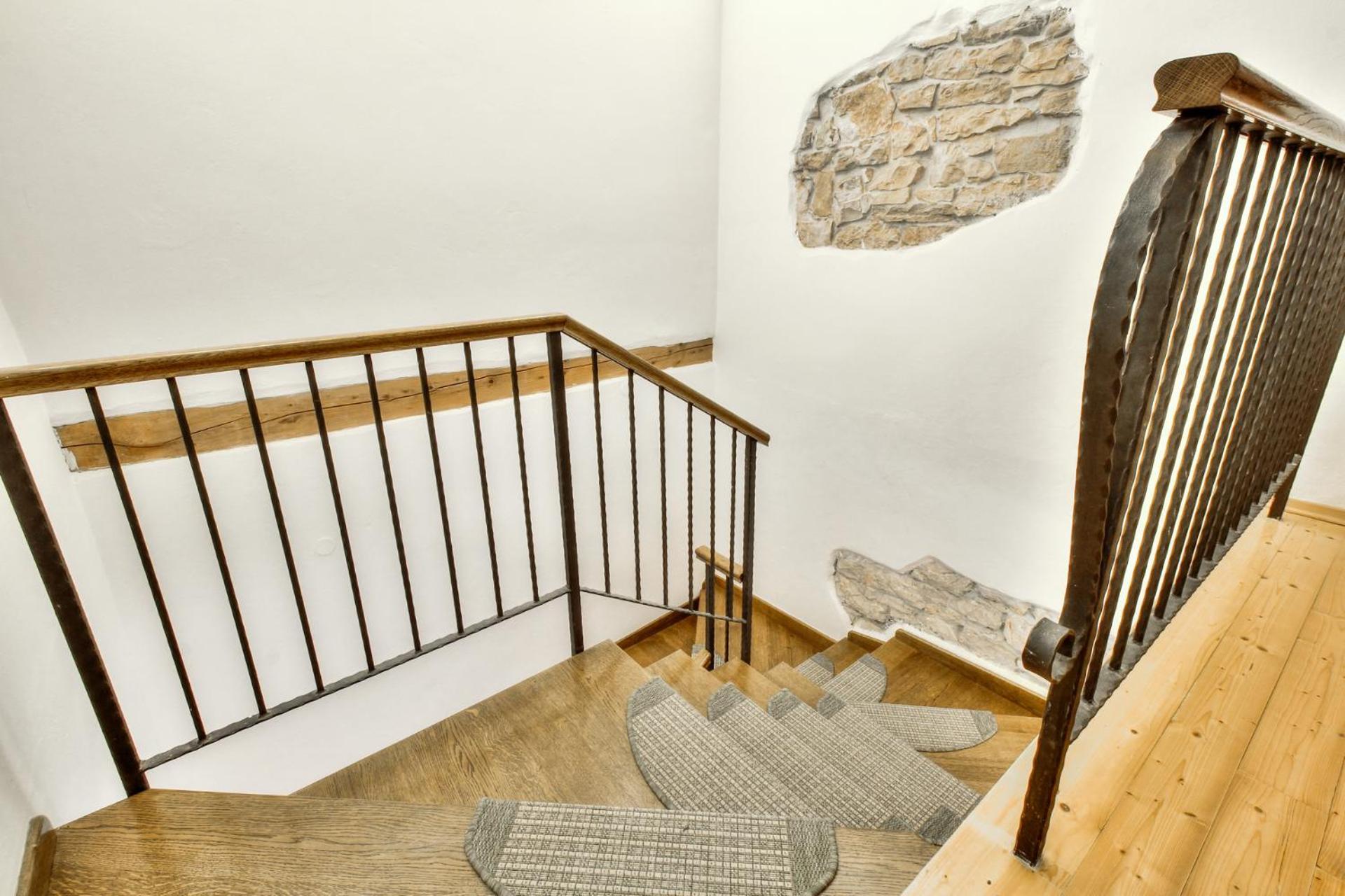 Casa Romantica La Parenzana Buje Esterno foto
