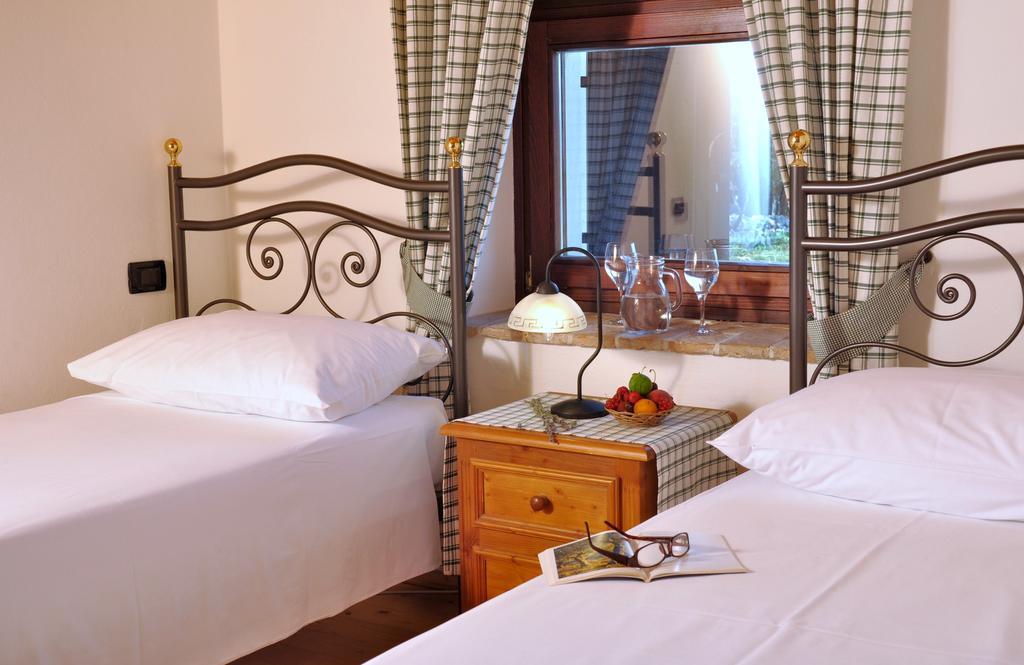 Casa Romantica La Parenzana Buje Esterno foto