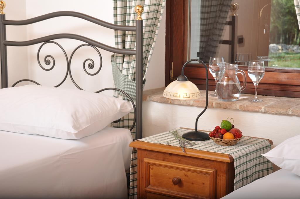 Casa Romantica La Parenzana Buje Esterno foto