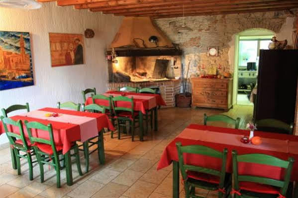 Casa Romantica La Parenzana Buje Esterno foto