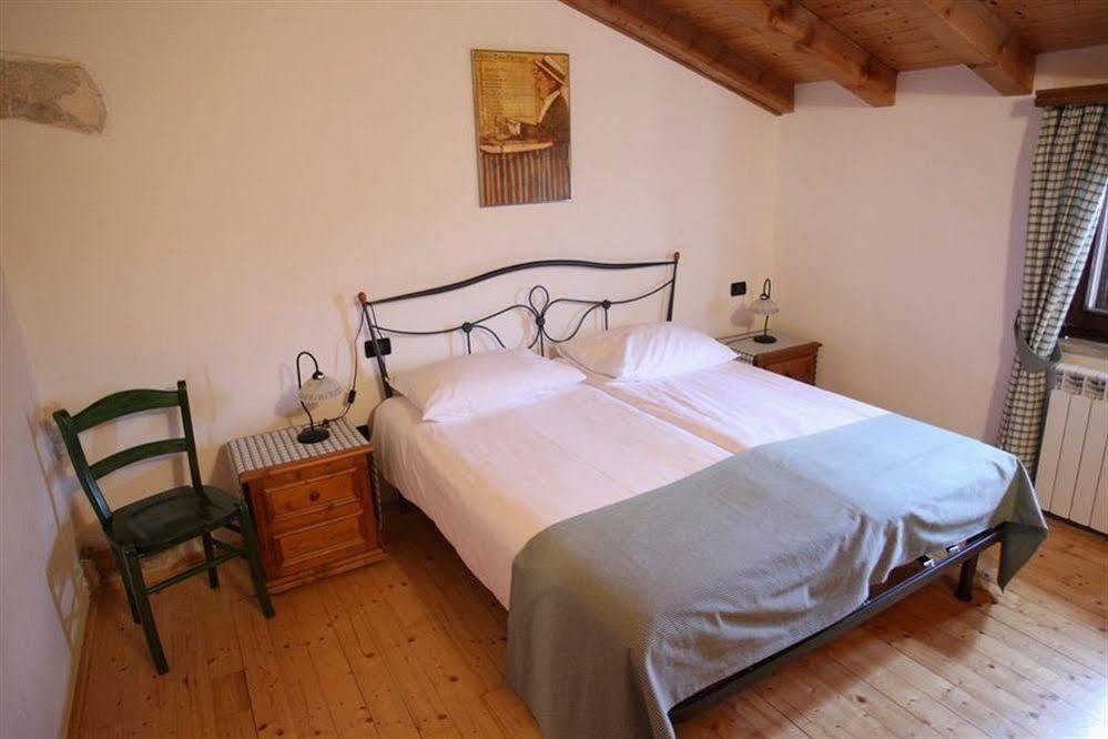 Casa Romantica La Parenzana Buje Esterno foto