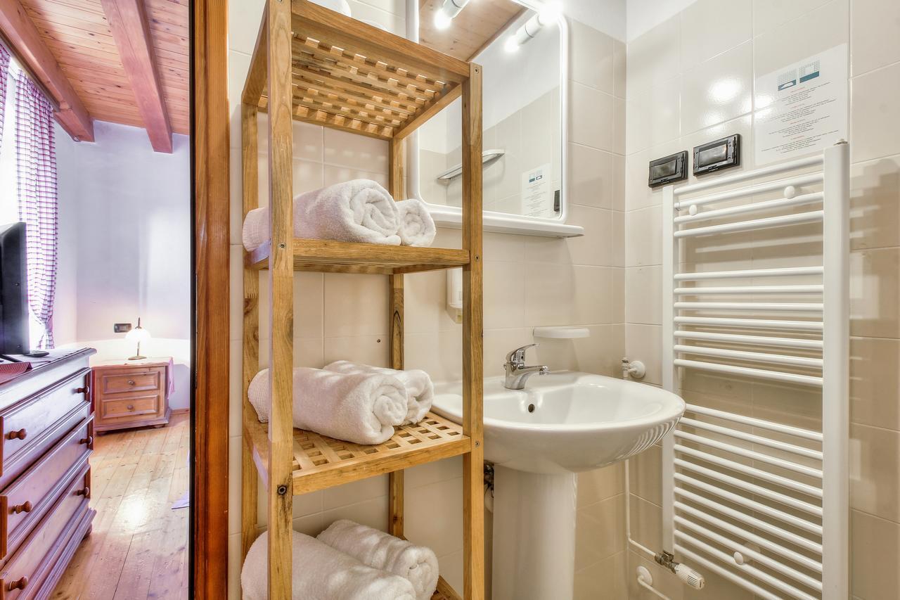 Casa Romantica La Parenzana Buje Esterno foto