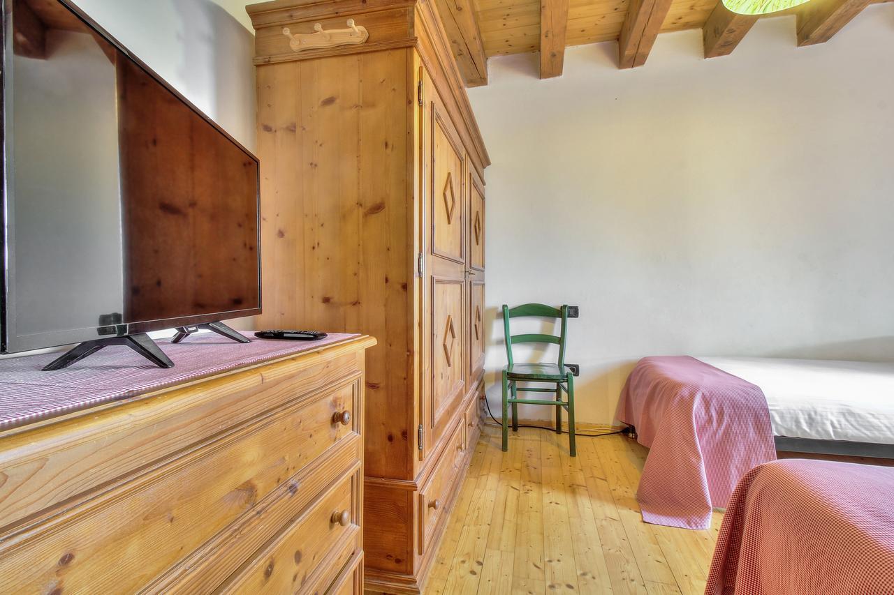 Casa Romantica La Parenzana Buje Esterno foto