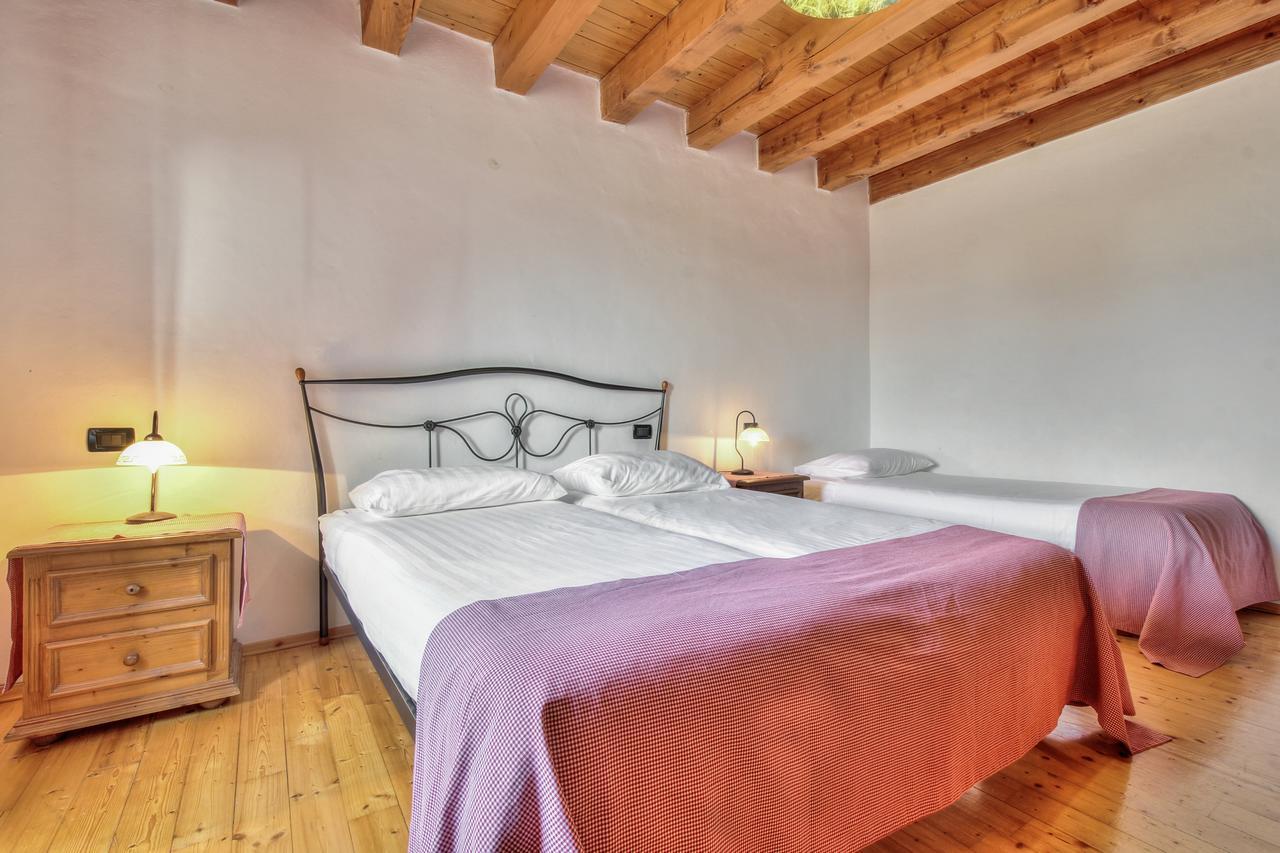 Casa Romantica La Parenzana Buje Esterno foto